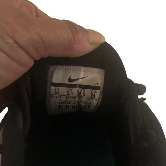 NIKE Tn Air Max “Have a Nike Day” Athletic Sneakers. - Picture 10 of 11